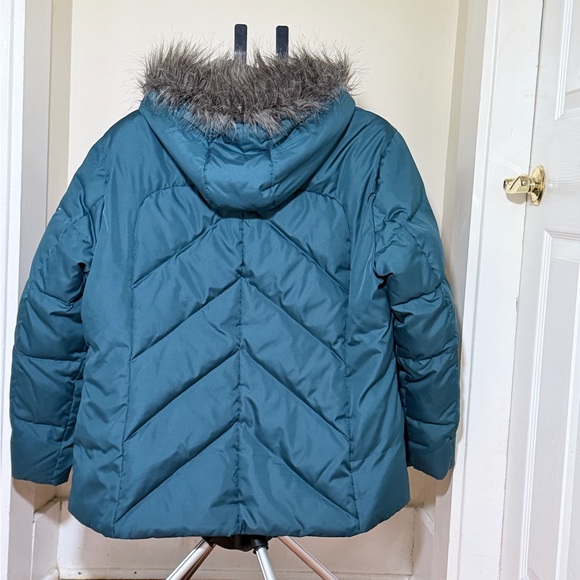 GUC Women’s  Teal Puffer Jacket with Faux Fur Trim - Picture 2 of 7